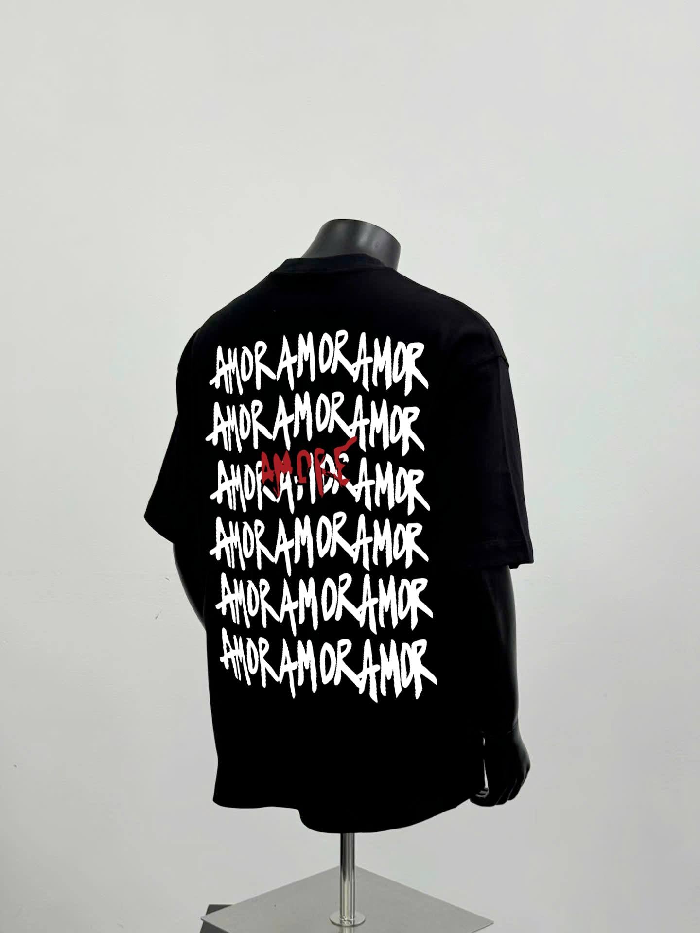 AMOR T-Shirt